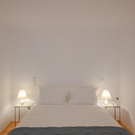 70'S Wood House Hotel Maia  Bagian luar foto