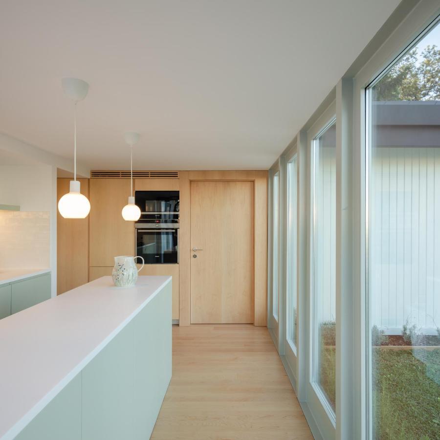70'S Wood House Hotel Maia  Bagian luar foto
